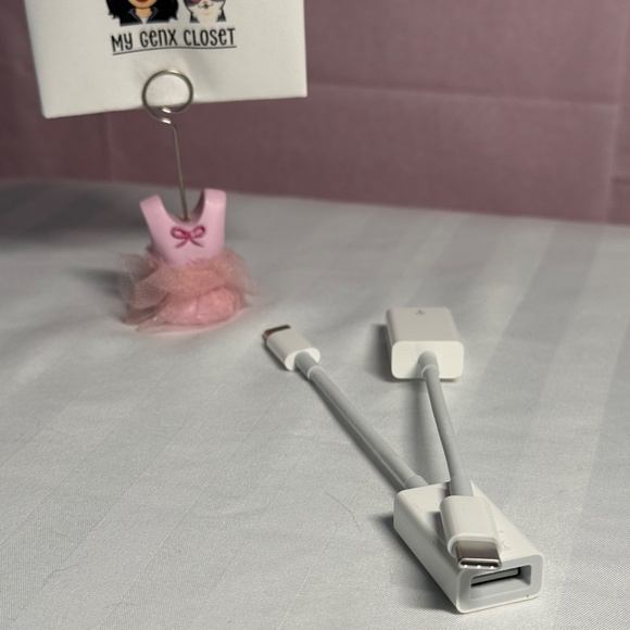 🚨 Brand New Alert! Apple USB-C to USB Adapter's🚨 - Picture 2 of 3
